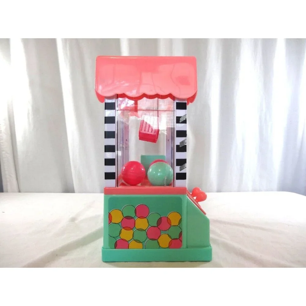 LOL Surprise Minis Claw Machine‎ Playset with  Mini Balls